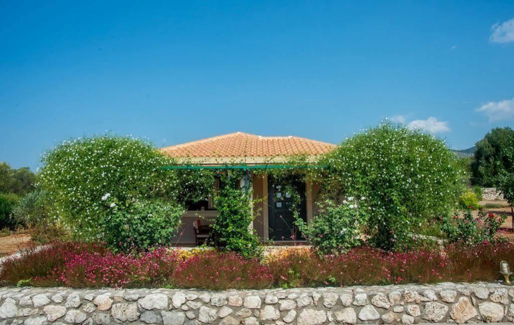 Korallis Villas Livathos  Eksteriør billede